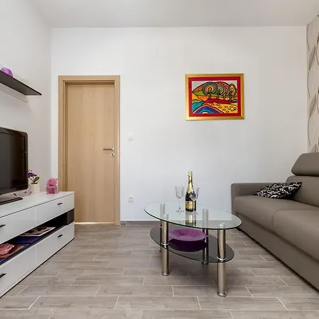Apartman Mime *